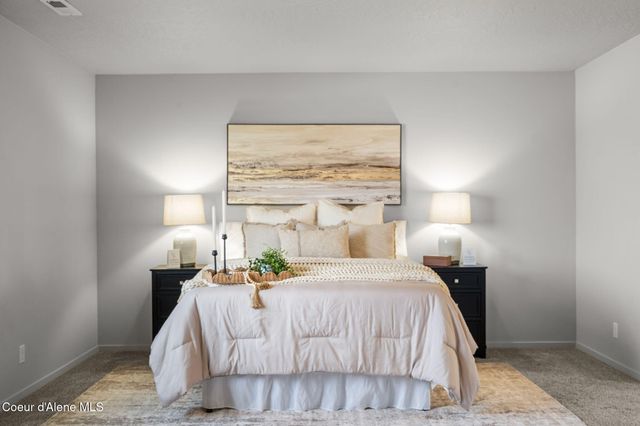 9798 N Heston LOOP, Hayden, ID 83835