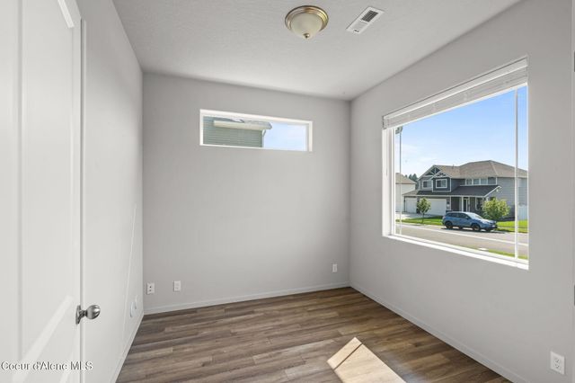 9798 N Heston LOOP, Hayden, ID 83835