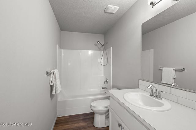 9798 N Heston LOOP, Hayden, ID 83835