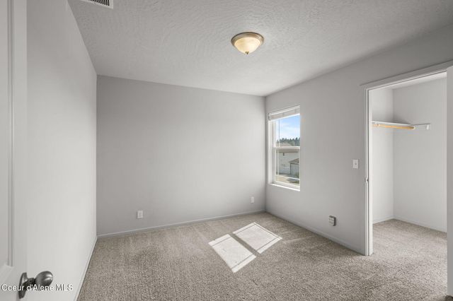 9798 N Heston LOOP, Hayden, ID 83835