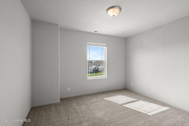 9798 N Heston LOOP, Hayden, ID 83835