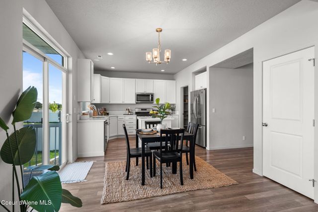 9798 N Heston LOOP, Hayden, ID 83835