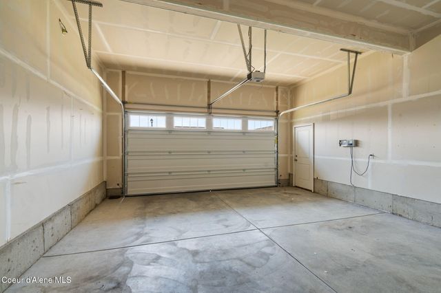 9798 N Heston LOOP, Hayden, ID 83835