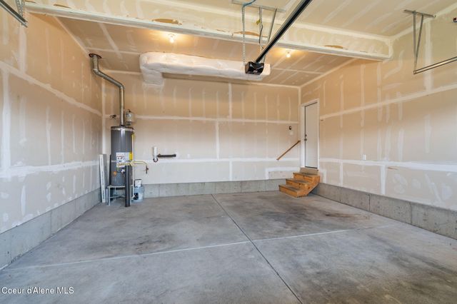 9798 N Heston LOOP, Hayden, ID 83835