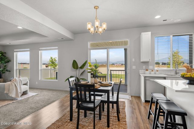 9798 N Heston LOOP, Hayden, ID 83835