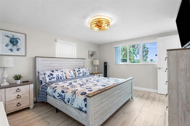 12535 3RD ISLE, Hudson, FL 34667