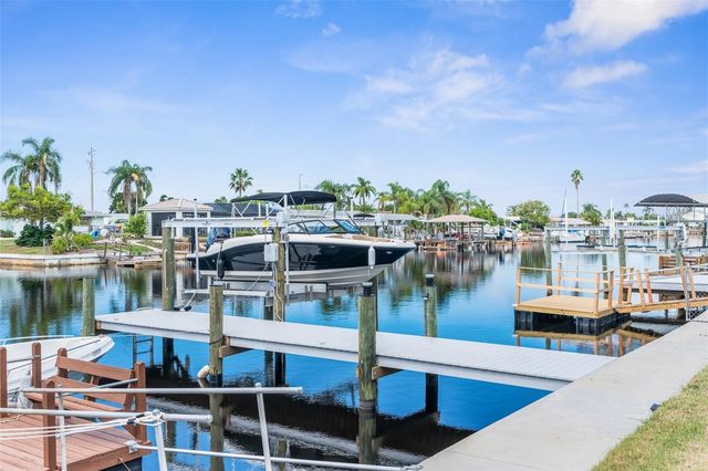 12535 3RD ISLE, Hudson, FL 34667
