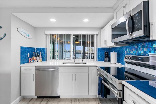 12535 3RD ISLE, Hudson, FL 34667