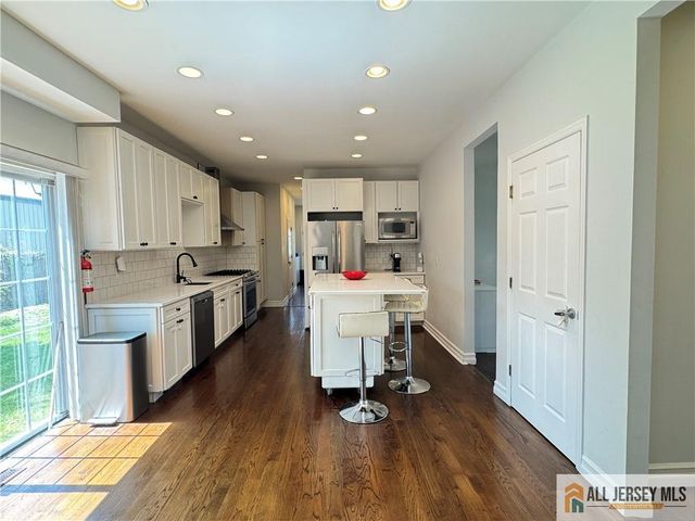 432 Jarrard Street, Piscataway, NJ 08854