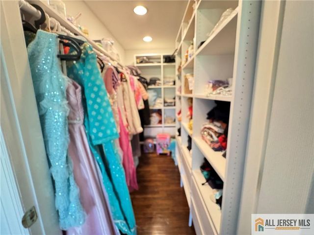 432 Jarrard Street, Piscataway, NJ 08854