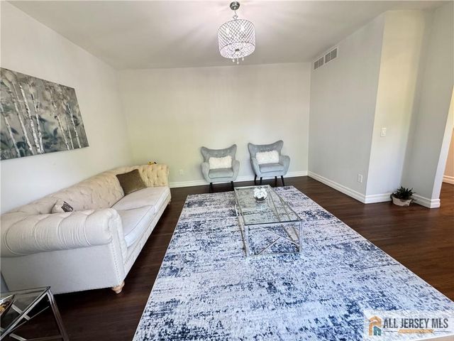 432 Jarrard Street, Piscataway, NJ 08854