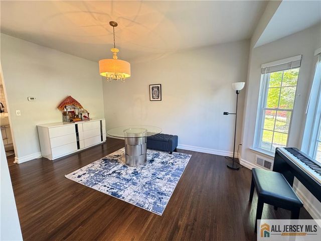 432 Jarrard Street, Piscataway, NJ 08854