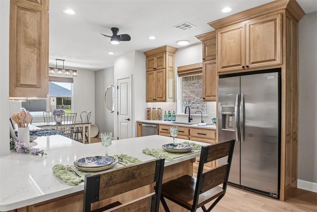 2039 Turtle Creek Way, Norman, OK 73071