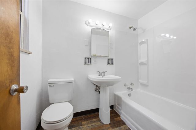2106 West St, Munhall, PA 15120