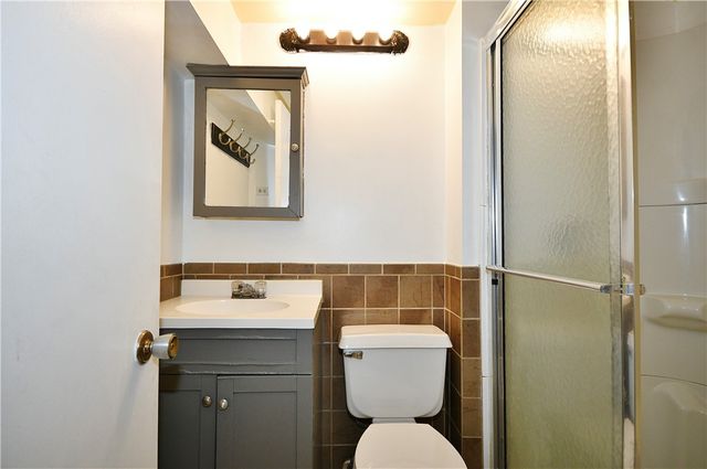 2106 West St, Munhall, PA 15120