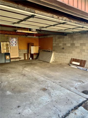 2106 West St, Munhall, PA 15120