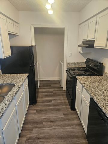1301 E Central Avenue C-01, Bentonville, AR 72712