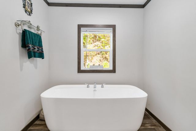 184 Ancient Springs Drive, Hinkle, KY 40953