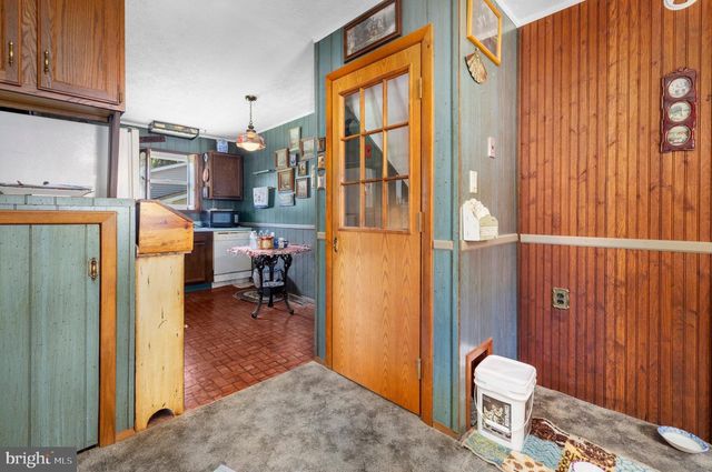 221 OAK DR, Pasadena, MD 21122