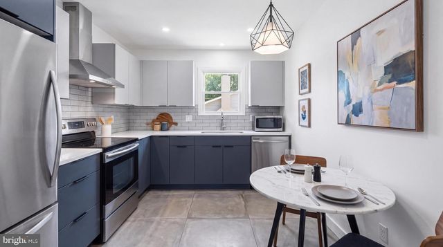 221 OAK DR, Pasadena, MD 21122
