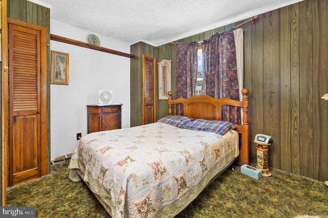 221 OAK DR, Pasadena, MD 21122