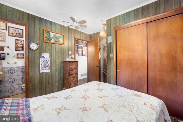 221 OAK DR, Pasadena, MD 21122