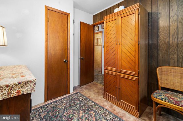 221 OAK DR, Pasadena, MD 21122