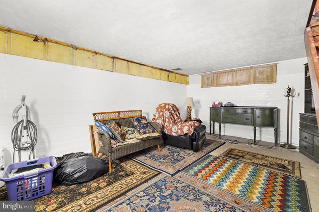221 OAK DR, Pasadena, MD 21122