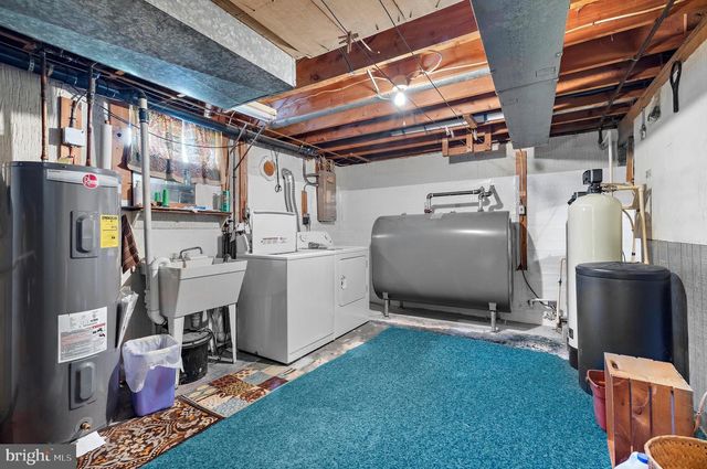 221 OAK DR, Pasadena, MD 21122