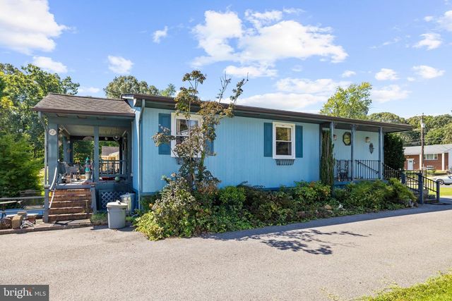 221 OAK DR, Pasadena, MD 21122