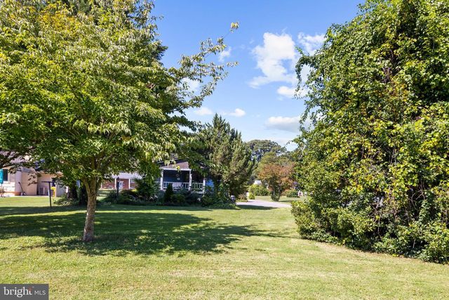 221 OAK DR, Pasadena, MD 21122