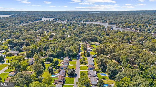 221 OAK DR, Pasadena, MD 21122