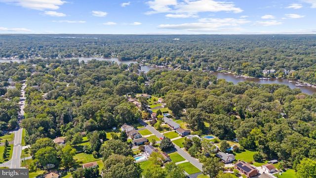 221 OAK DR, Pasadena, MD 21122