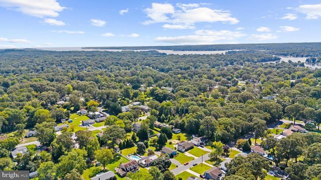 221 OAK DR, Pasadena, MD 21122