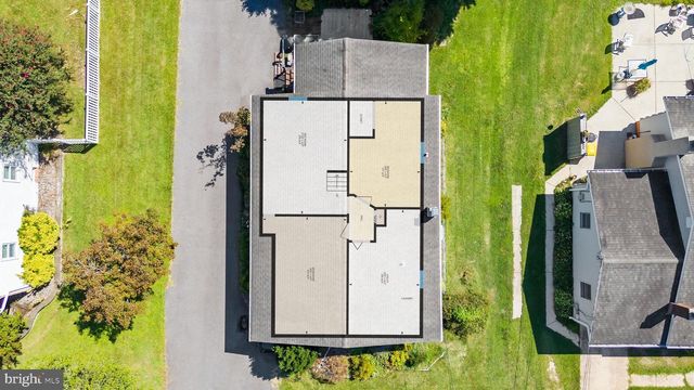 221 OAK DR, Pasadena, MD 21122
