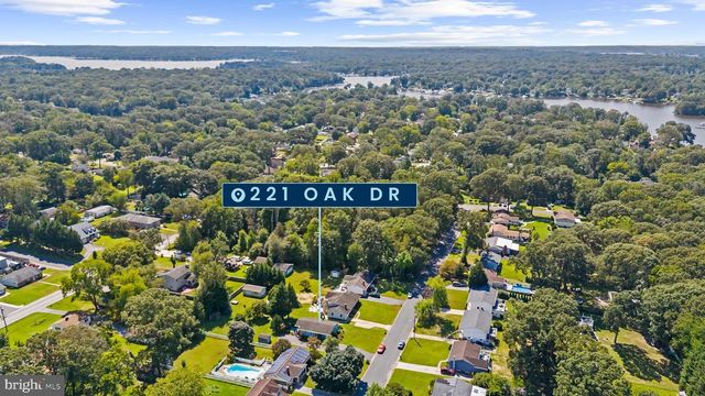 221 OAK DR, Pasadena, MD 21122