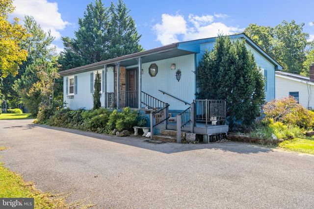 221 OAK DR, Pasadena, MD 21122