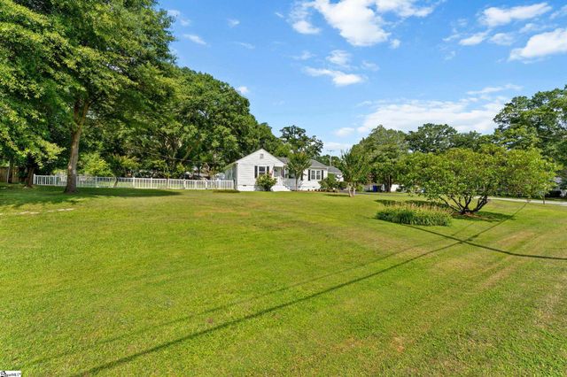 215 Legrand Boulevard, Greenville, SC 29607