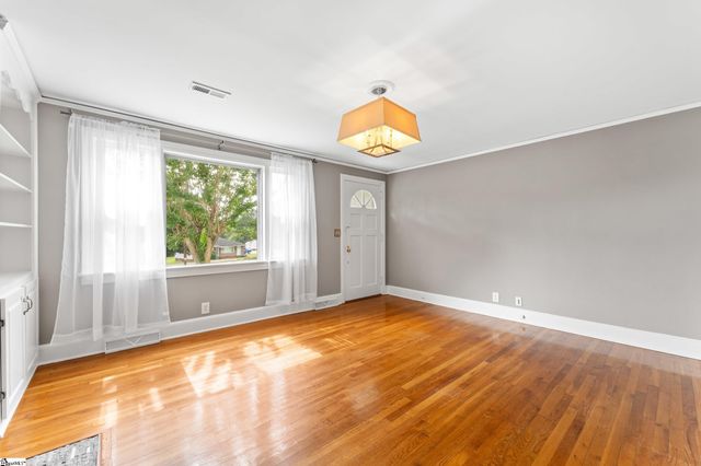 215 Legrand Boulevard, Greenville, SC 29607