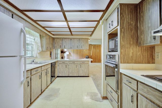 1845 HALLAM DRIVE, Lakeland, FL 33813