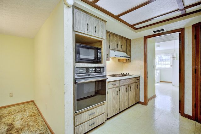 1845 HALLAM DRIVE, Lakeland, FL 33813