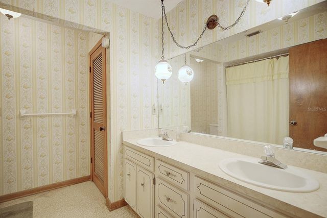 1845 HALLAM DRIVE, Lakeland, FL 33813