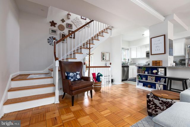 3307 MARTHA CUSTIS DR, Alexandria, VA 22302