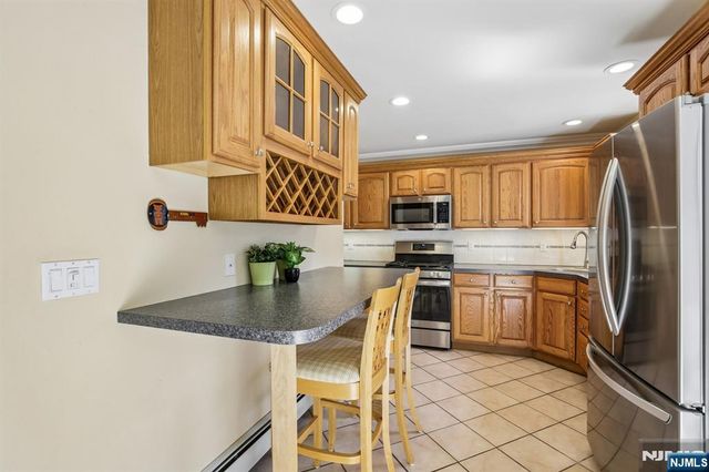 37-10 Fair Lawn Avenue, Fair Lawn, NJ 07410