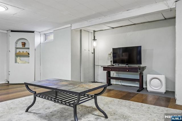 37-10 Fair Lawn Avenue, Fair Lawn, NJ 07410