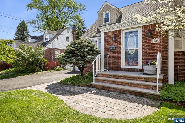 37-10 Fair Lawn Avenue, Fair Lawn, NJ 07410