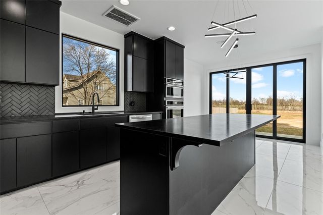 4633 Robins Road, Springdale, AR 72762