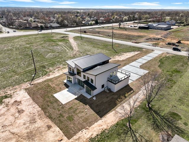 4633 Robins Road, Springdale, AR 72762