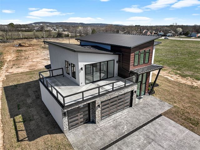4633 Robins Road, Springdale, AR 72762