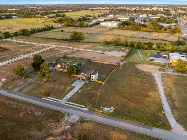 4633 Robins Road, Springdale, AR 72762